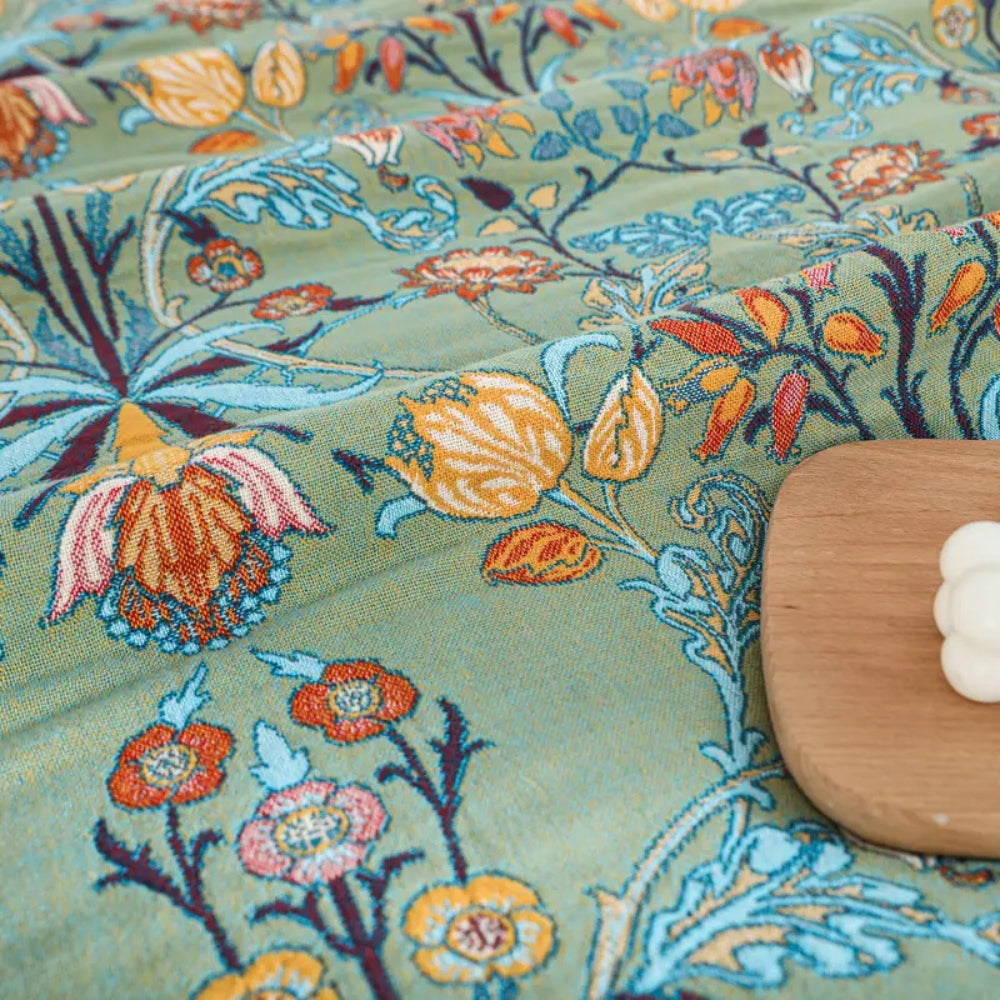 Grünes Blumen Baumwollquilt mit Fransen