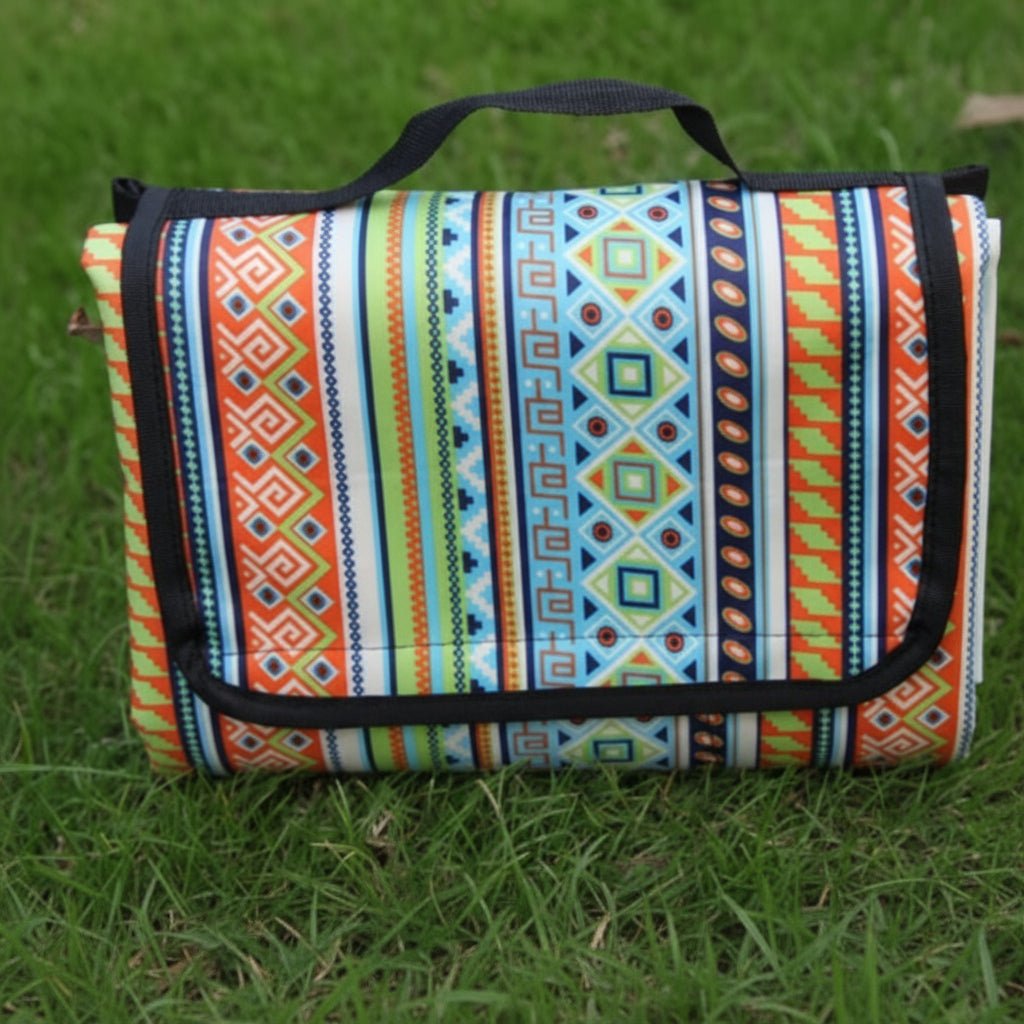 OUTDOORBLANKET – Wasserdichte Picknickdecke mit Ethno-Design für Camping und Ausflüge