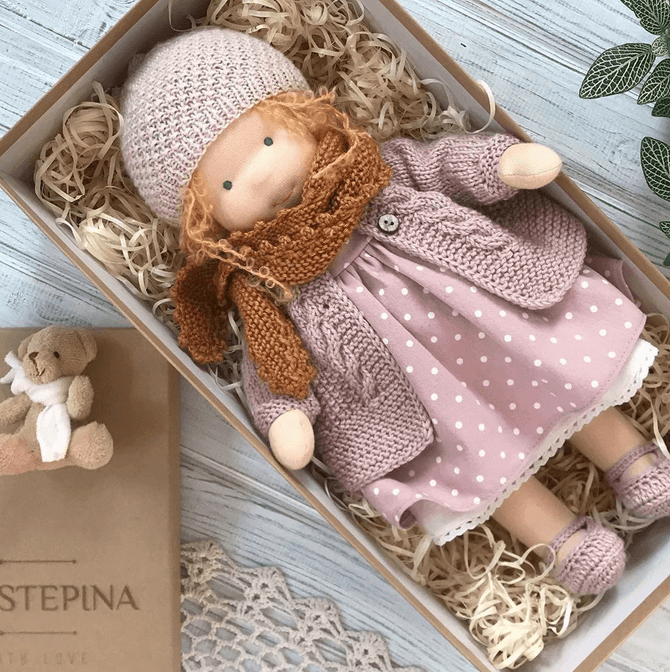 Handgefertigte Waldorf-Puppe „Poppi“ | 35cm | Bio-Baumwolle & Hypoallergene Textilien | Pädagogisch wertvolles Spielzeug | Haptische Sensorikförderung