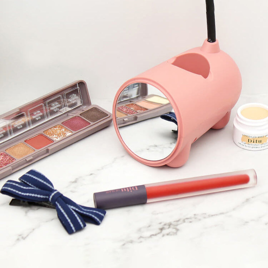 Kreative LED Tischlampe mit Stifthalter