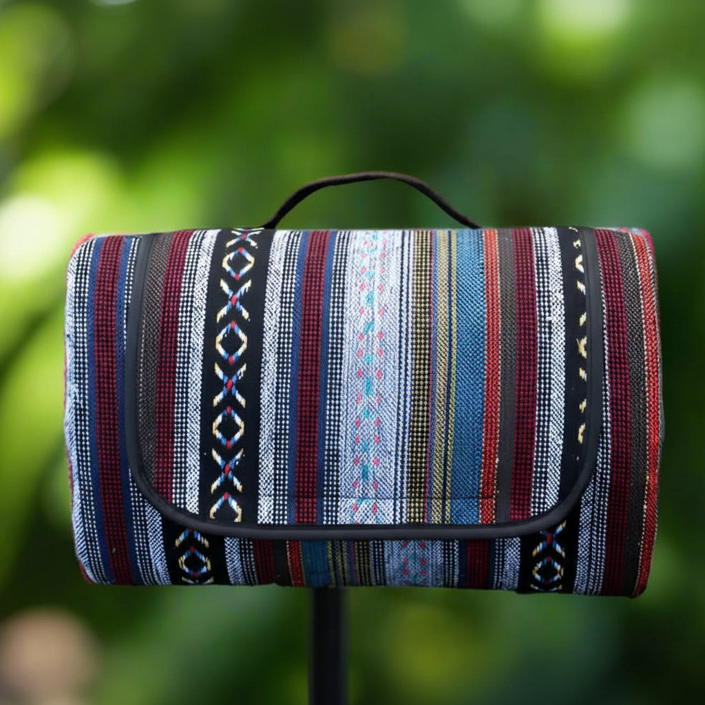 OUTDOORBLANKET – Wasserdichte Picknickdecke mit Ethno-Design für Camping und Ausflüge