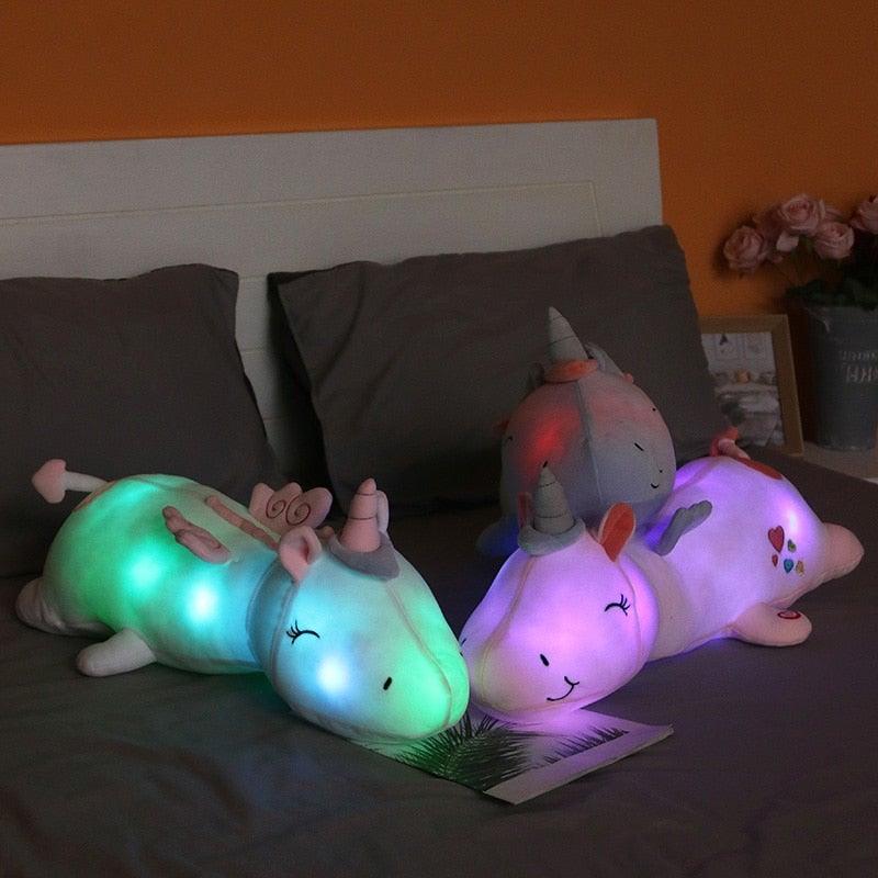 Lunacorn Leuchtendes Einhorn | Kuscheliger Plüschfreund | Regenbogen LEDs | Perfektes Geschenk für Kinder